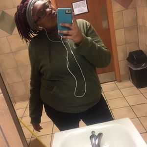 Meet your Posher, Shanique